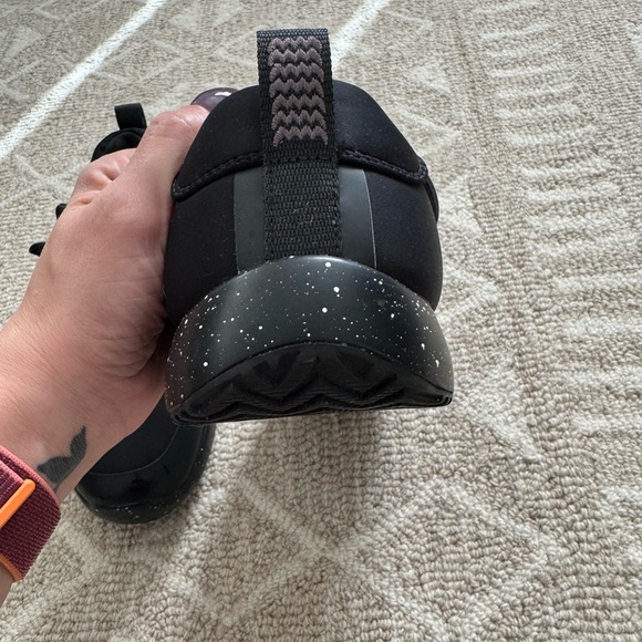 Snibbs slip resistant shoes - Picture 5 of 6